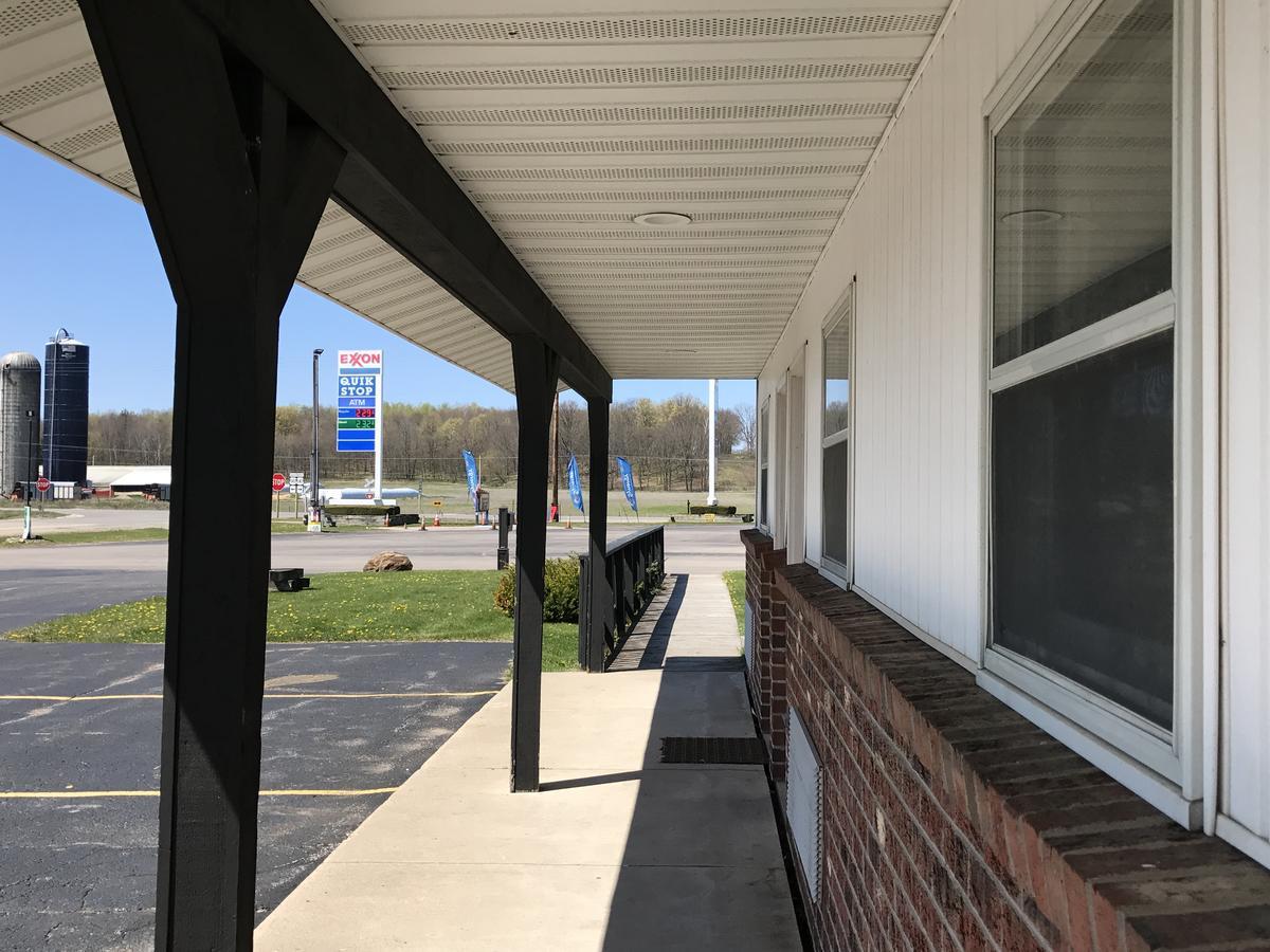 Exxon Quik Stop & Motel Wausaukee Exterior foto