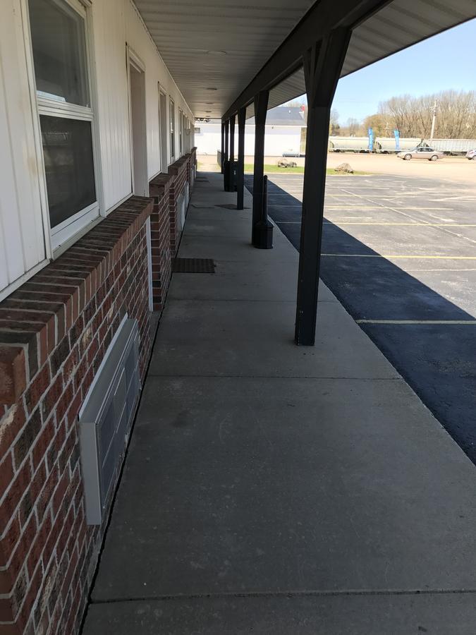 Exxon Quik Stop & Motel Wausaukee Exterior foto